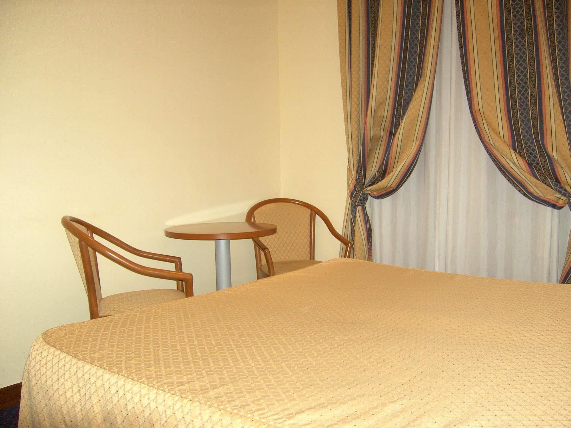Hotel Stella โรม ภายนอก รูปภาพ